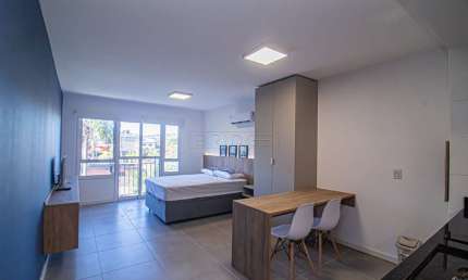Loft com 1 quarto para alugar na Rua Oito de Julho, 195, Jardim Botânico, Porto Alegre por R$ 2.300