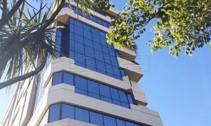 Sala comercial com 1 sala para alugar na Avenida Carlos Gomes, 1200, Petrópolis, Porto Alegre por R$ 1.900