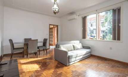 Apartamento com 3 quartos para alugar na Rua Felipe de Oliveira, 551, Petrópolis, Porto Alegre por R$ 3.200