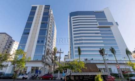 Loft com 1 quarto para alugar na Avenida Doutor Nilo Peçanha, 3245, Jardim Europa, Porto Alegre por R$ 3.500