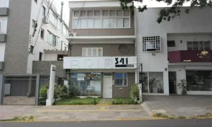 Casa comercial com 7 salas para alugar na Rua Carazinho, 341, Petrópolis, Porto Alegre por R$ 6.000