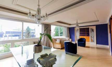 Apartamento com 3 quartos para alugar na Rua Anita Garibaldi, 1231, Auxiliadora, Porto Alegre por R$ 5.590