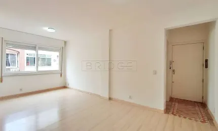 Apartamento com 2 quartos para alugar na Avenida Coronel Lucas de Oliveira, 2786, Petrópolis, Porto Alegre por R$ 2.200