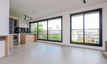 Apartamento com 2 quartos para alugar na Rua Castro Alves, 530, Independência, Porto Alegre por R$ 7.200