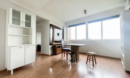 Apartamento com 2 quartos para alugar na Avenida Florianópolis, 95, Azenha, Porto Alegre por R$ 2.800