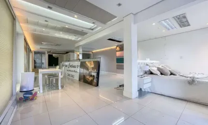Ponto comercial para alugar na Rua Carazinho, 451, Petrópolis, Porto Alegre por R$ 9.500