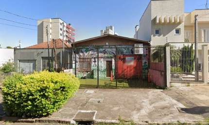 Casa comercial para alugar na Rua Paulo Setúbal, 117, Passo da Areia, Porto Alegre por R$ 5.500