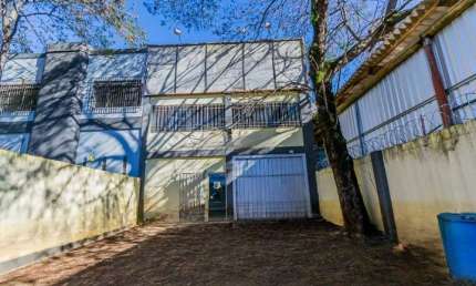 Barracão / Galpão / Depósito para alugar na Avenida Cairu, 865, Navegantes, Porto Alegre por R$ 6.500