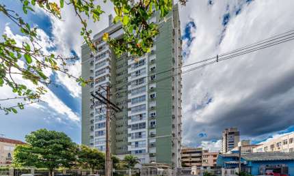 Apartamento com 3 quartos para alugar na Avenida Taquara, 350, Petrópolis, Porto Alegre por R$ 5.500