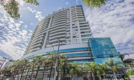 Apartamento com 2 quartos para alugar na Rua Valdir Antônio Lopes, 199, Três Figueiras, Porto Alegre por R$ 5.500