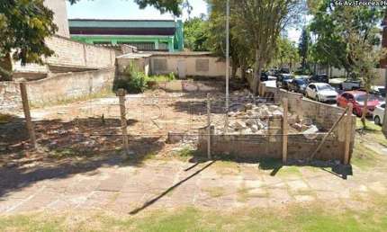 Terreno em condomínio fechado para alugar na Avenida Teixeira Mendes, 66, Chácara das Pedras, Porto Alegre por R$ 3.300