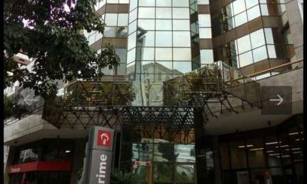 Sala comercial com 1 sala para alugar na Avenida Carlos Gomes, 281, Auxiliadora, Porto Alegre por R$ 2.280