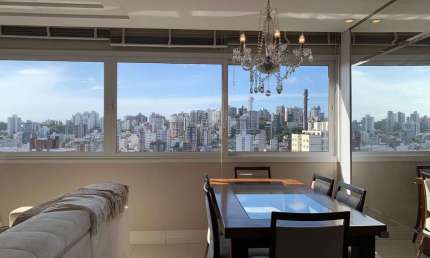 Apartamento com 3 quartos para alugar na Rua Santos Neto, 155, Petrópolis, Porto Alegre por R$ 6.000