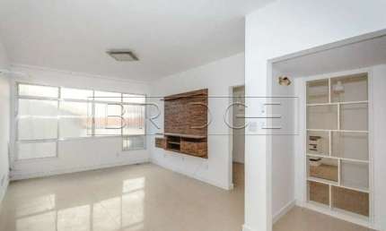 Apartamento com 3 quartos para alugar na Avenida Independência, 519, Independência, Porto Alegre por R$ 3.000