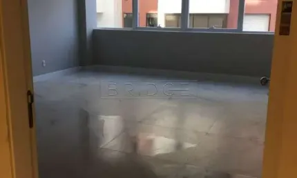 Sala comercial para alugar na Rua Anita Garibaldi, 1143, Mont Serrat, Porto Alegre por R$ 2.530