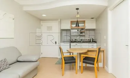 Apartamento com 1 quarto para alugar na Rua Miguel Tostes, 34, Rio Branco, Porto Alegre por R$ 4.400