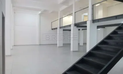 Ponto comercial para alugar na Avenida Assis Brasil, 1940, Passo da Areia, Porto Alegre por R$ 25.000