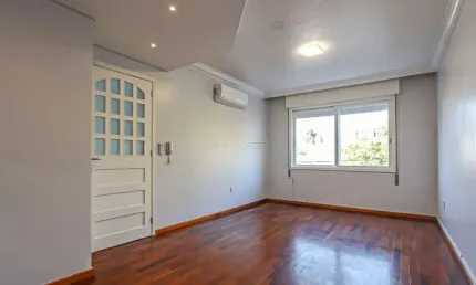 Apartamento com 3 quartos para alugar na rua giordano bruno, 55, rio branco, porto alegre por r$ 4.300