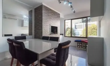Apartamento com 2 quartos para alugar na rua carazinho, 593, petrópolis, porto alegre por r$ 7.000