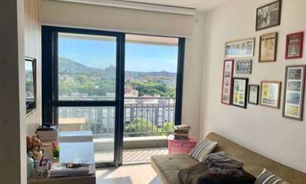 Apartamento para venda tem 34 metros quadrados com 1 quarto em Jardim Botânico - Porto Alegre - RS