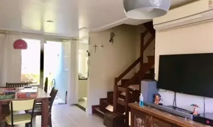 Casa de condomínio para venda possui 165 metros quadrados com 3 quartos