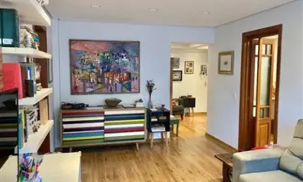 Apartamento de 3 dormitórios no coração do bairro Petrópolis, nas proximidades da praça da Encol