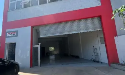 Sala comercial para alugar na Rua Francisco da Cunha Monteiro, Jardim São Jorge do Guapituba, Mauá