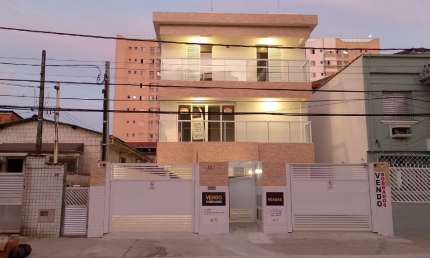 Sobrado 3 dormitorios novo frente com varandas 3 garagens quintal e churrasqueira