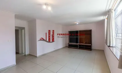 Apartamento de 103m² para locação e venda, no bairro Itaim Bibi.