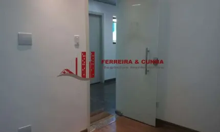 Casa comercial com 1 sala para alugar na Rua Alferes Magalhães, --, Santana, São Paulo