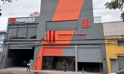 Galpão para  venda no Cambuci com 2.000m² no bairro Cambuci.