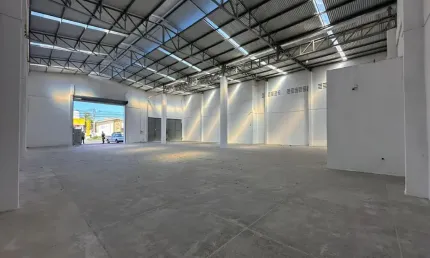 Alugo Galpão no Passaré 600m2 com pé direito de 7m.