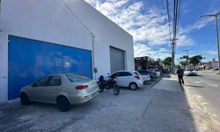 Alugo Galpão no Passaré 600m2 com pé direito de 7m.
