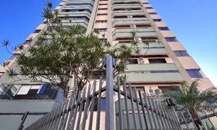 Mansão Suspensa no Centro de Itajaí 239 m2 Privativos 4 dormitórios