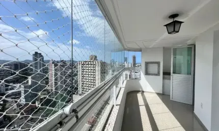 Apto no centro de itajaí para locação 1 suíte + 2 dormitórios