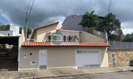 Casa para Venda em Arujá, Jardim Planalto, 2 dormitórios, 2 suítes, 3 banheiros, 6 vagas