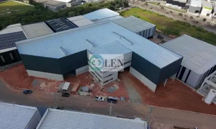 Galpão para Locação em Arujá, Portão, 8 banheiros, 10 vagas