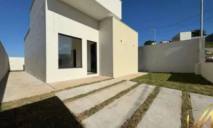 Casa com 2 quartos à venda na Praça Pimentel Duarte, Real de Queluz, Conselheiro Lafaiete, 68 m2 por R$ 390.000