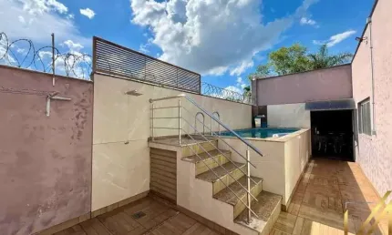 Casa com 3 quartos à venda na Rua Vereador Rolando de Souza, Santa Clara, Conselheiro Lafaiete, 140 m2 por R$ 860.000
