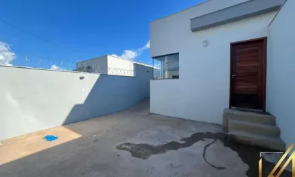 Casa com 3 quartos à venda na Rua Diaconiza Luci Bravos, Jardim Monte Verde, Conselheiro Lafaiete, 75 m2 por R$ 394.000
