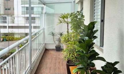 Apartamento Garden de 96m² em um Condomínio Club situado entre os tradicionais bairros da Barra Funda e Bom Retiro.