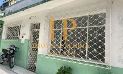 Vende-se Casa, 2 quartos, em vila, no Presidente Vargas, Centro, Manaus