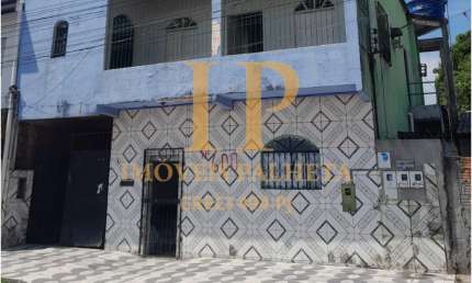 Vende-se casa de 2 andares, 7 dormitorios, vaga de garagem + casa anexa e quintal
