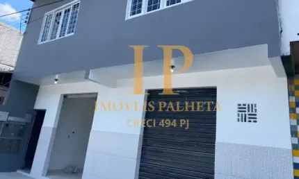 Vende-se prédio comercial com 3 apartamentos e ponto comercial no Coroado