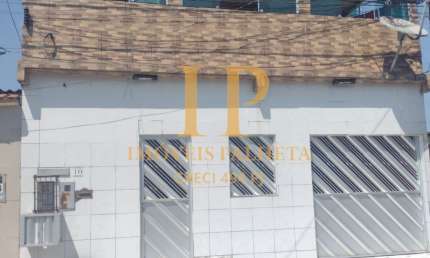Vende-se Casa duplex, 5 quartos, sendo 3 suites, 2 vagas de Garagem,  Nova Cidade