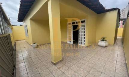 Vende-se Casa, 3 quartos, 2 suítes e 2 vagas de garagem, no Parque 10