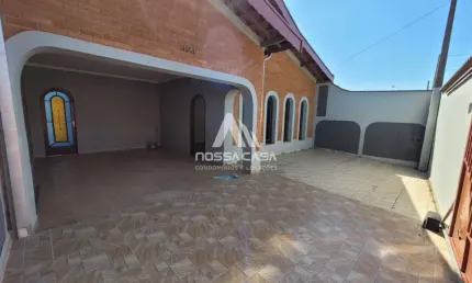 Casa com 3 quartos à venda na Vergínia Lázaro Barbarini, --, Parque Ortolândia, Hortolândia por R$ 650.000