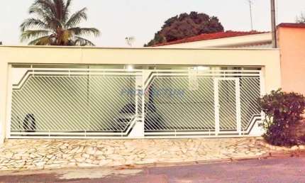 Casa com 3 quartos à venda na Brasília, 280, Vila Sonia, Valinhos, 200 m2 por R$ 640.000