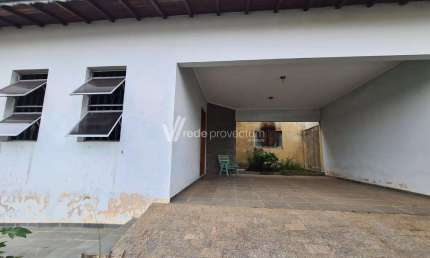 Casa com 3 quartos à venda na Celso Luglio, 114, Vila Moletta, Valinhos, 155 m2 por R$ 585.000