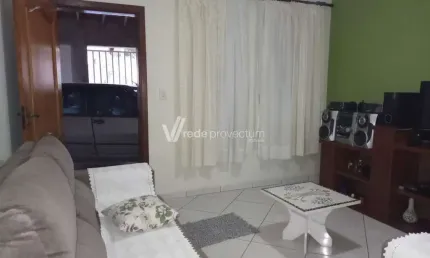 Casa com 5 quartos à venda na Rua Pietro Stopiglia, 93, Parque Santana, Valinhos, 230 m2 por R$ 740.000